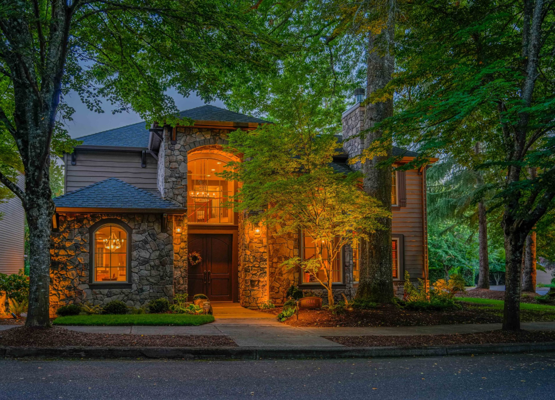 Ideal Raleigh Hills neighborhood